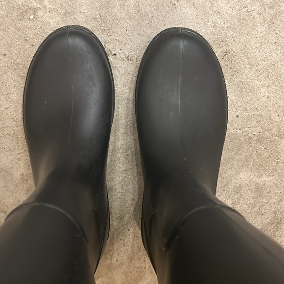 Totes Rain boots -  new, never worn! No tags. They were too small for me. - Picture 5 of 6